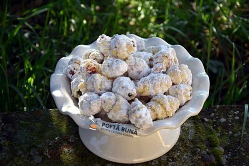 Cornulete cu untura si bors Cornulete cu untura si bors Gina Bradea