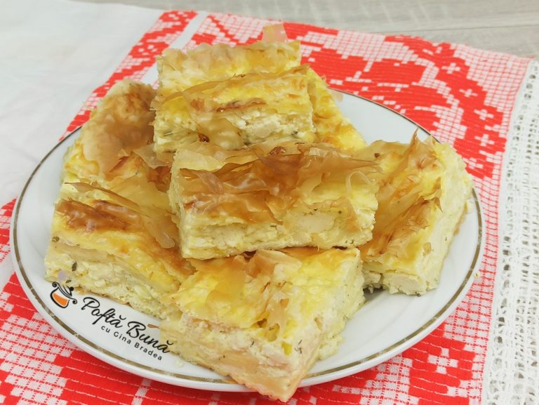 Placinta cu iaurt si branza sarata - reteta simpla