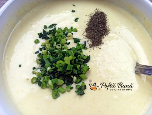 Placinta cu iaurt si branza sarata reteta gina bradea 3 500x376 - Placinta cu iaurt si branza sarata - reteta simpla