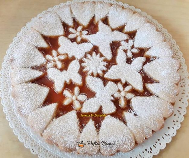 Tarta cu gem de caise