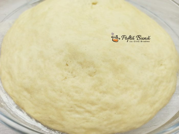 Mucenici umpluti cu nuca miere si scortisoara reteta gina bradea 28 700x525 - Mucenici pufosi umpluti cu nuca si scortisoara