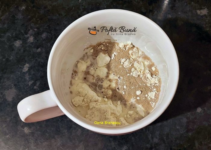 cozonac cu vinars reteta pas cu pas 1 700x498 - Cozonac &icirc;nsiropat cu vinars rețetă cu dospire la rece