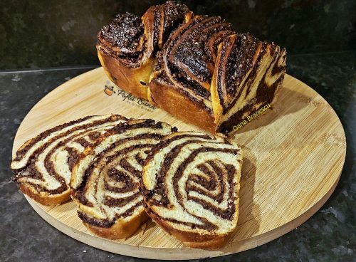 Cozonac insiropat cu vinars - reteta cu dospire la rece