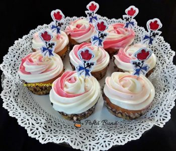 cupcakes cu crema de mascarpone si branza 1 350x300 - Index retete culinare (categorii)