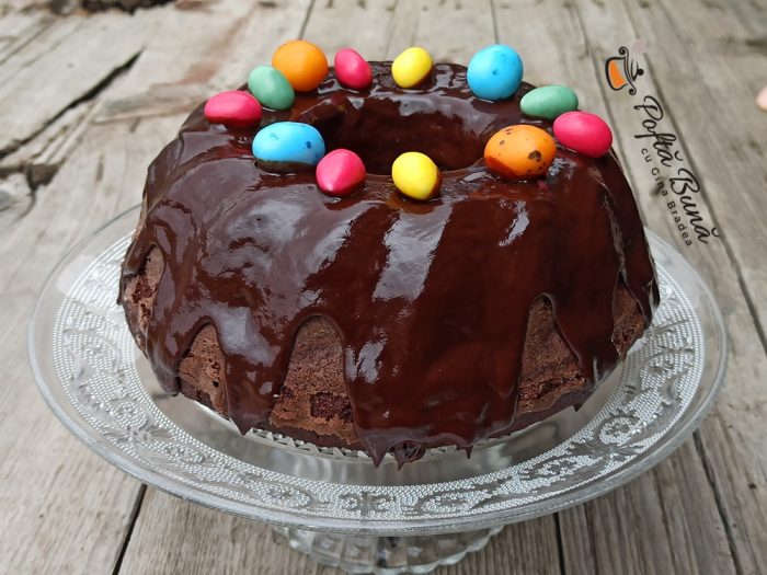 Chec cu ciocolata kandia si glazura de ciocolata reteta gina bradea 1 700x525 - Chec cu portocale