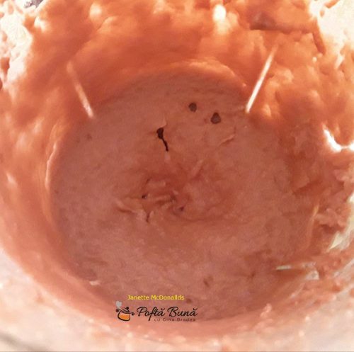Hummus cu sfecla rosie