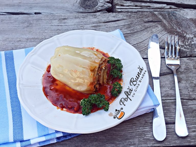 Ardei umpluti cu carne de pasare - reteta cu toate secretele
