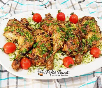 Pui cu lamaie, patrunjel si usturoi la cuptor Pui cu lamaie, patrunjel si usturoi la cuptor