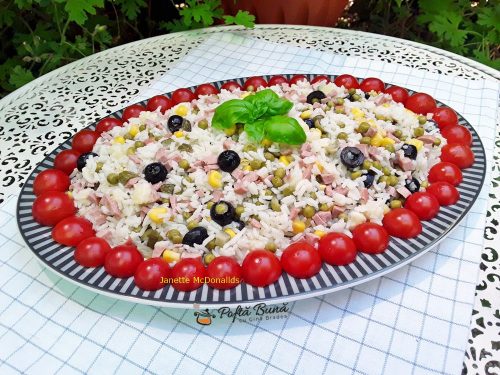 Salata de orez cu legume si prosciutto