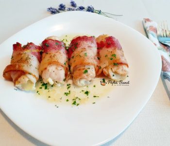 Rulouri din piept de pui cu bacon
