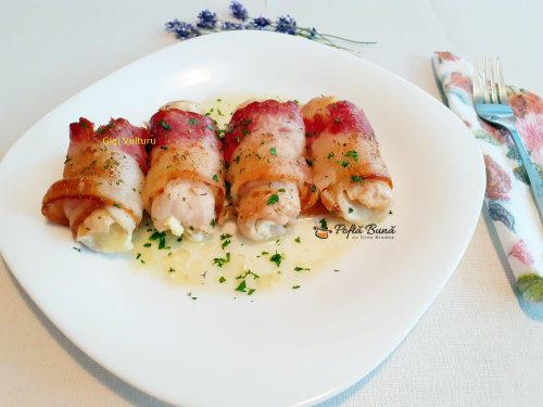 Rulouri din piept de pui cu bacon