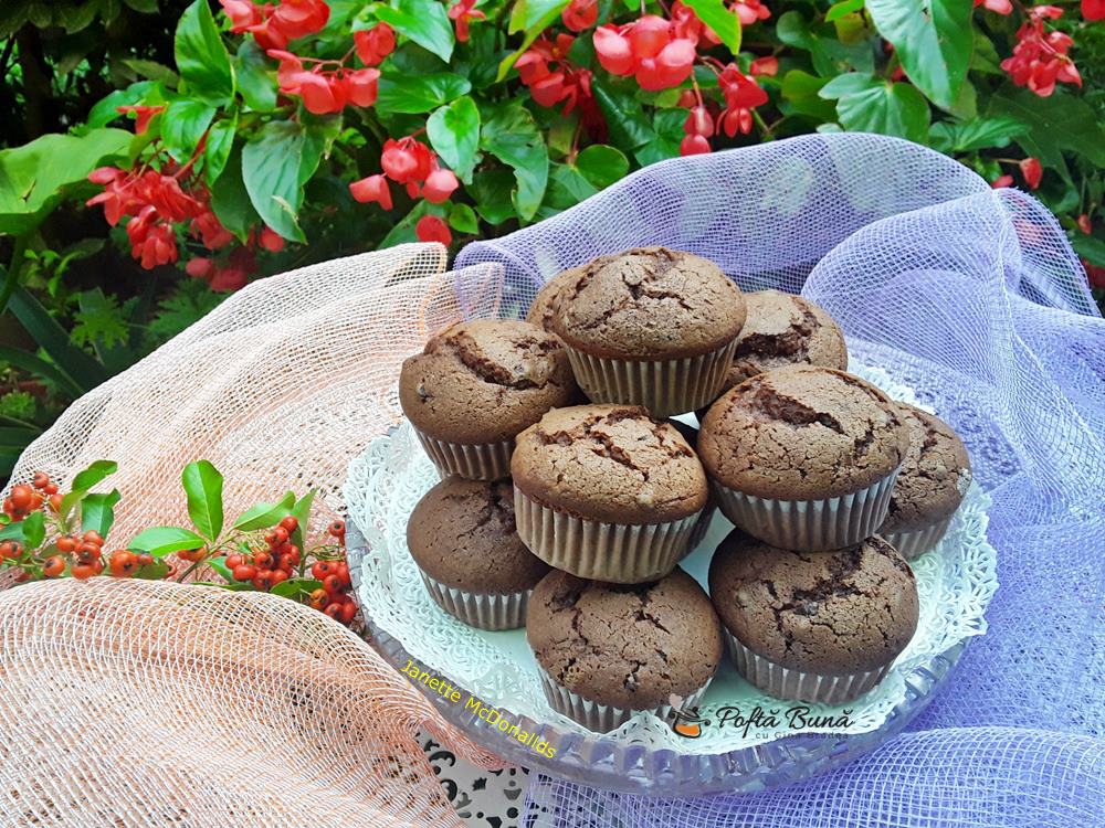 Muffins cu ciocolata reteta pas cu pas Retete cu Gina Bradea