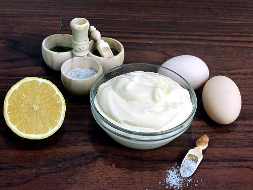 Maioneza rapida - reteta din oua intregi Maioneza rapida - reteta din oua intregi