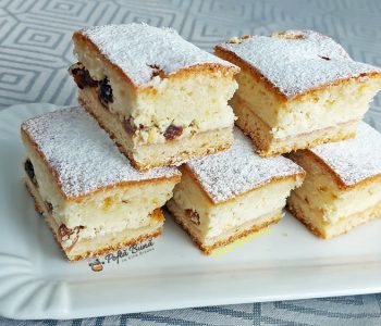 Prajitura cu branza si stafide