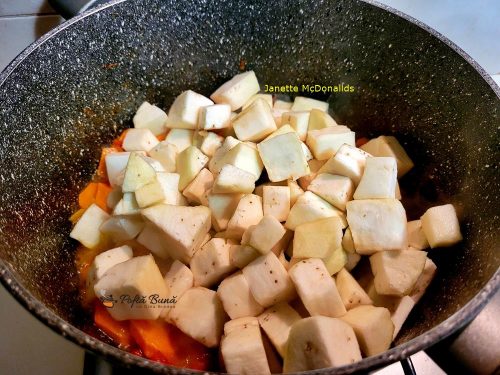 Tocanita de legume reteta de post tocanita de legume reteta de post 2 500x375 - Tocanita de legume reteta de post