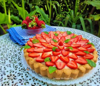 Index retete culinare tarta cu crema de vanilie si capsuni 1 350x300 - Index retete culinare