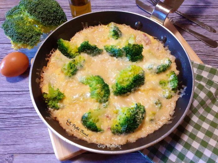 omleta cu broccoli reteta simpla 3 700x525 - Omleta cu broccoli la tigaie