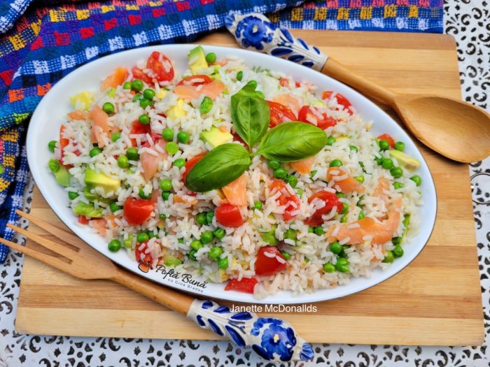 Salata de orez cu avocado si somon Retete cu Gina Bradea