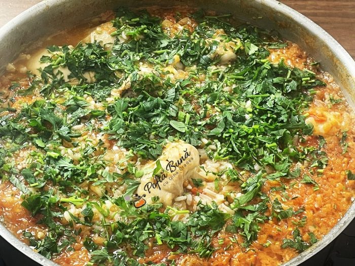 Mancare de pui cu orez si rosii Retete Culinare cu Gina Bradea