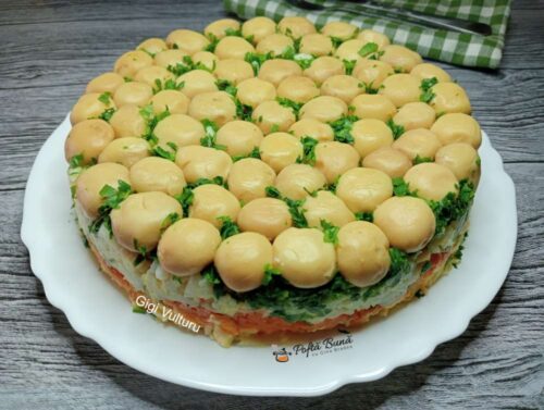 salata poienita cu ciuperci
