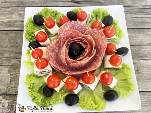Rulouri aperitiv din lipie cu mezeluri