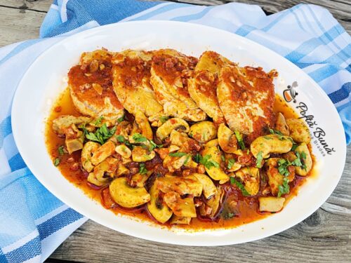 Cotlet cu sos de rosii si ciuperci la tigaie