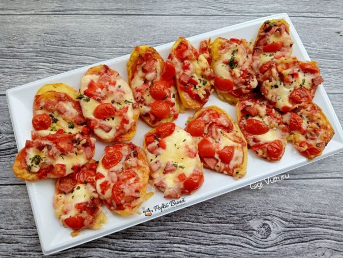 Minipizza pe felii de cartofi