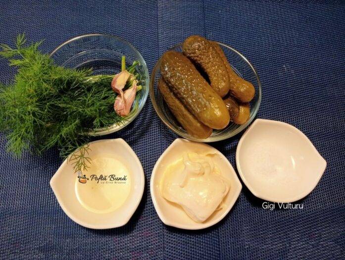 Sos din castraveti acri, maioneza si marar sos din castraveti acri maioneza reteta gina bradea 3 697x525 - Sos din castraveti acri, maioneza si marar