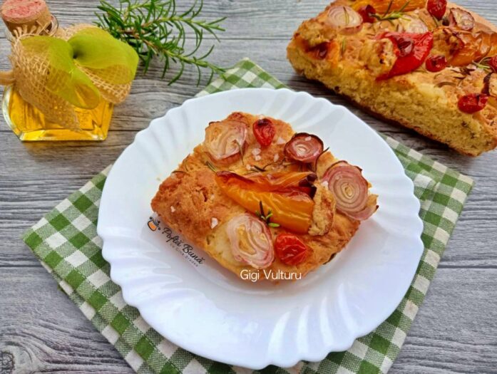 Focaccia cu ardei umpluti cu ton Focaccia cu ardei umpluti cu ton