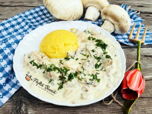 Ciulama de pui cu ciuperci si smantana