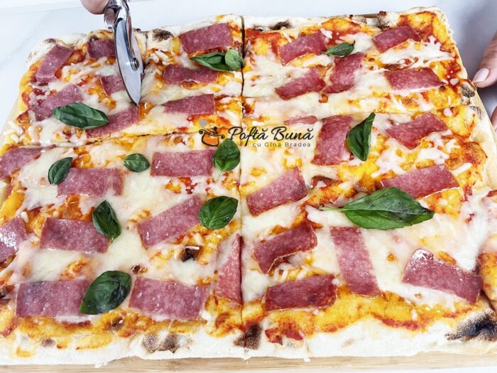 Pizza rapida in 10 minute, cu blat precopt Pizza rapida reteta originala italiana donfabrizio pinsa romana pizza in teglia gina bradea 10 700x525 - Pizza rapida in 10 minute, cu blat precopt