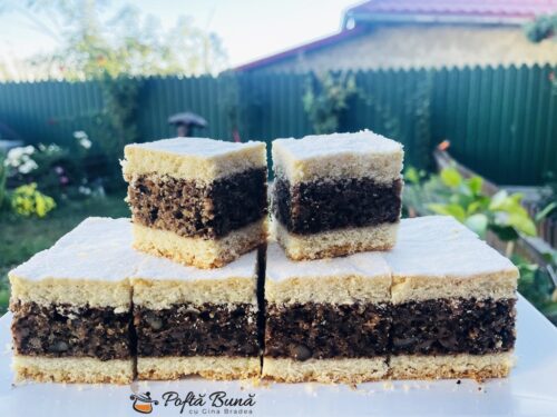 Prajitura de casa cu nuca si foi fragede