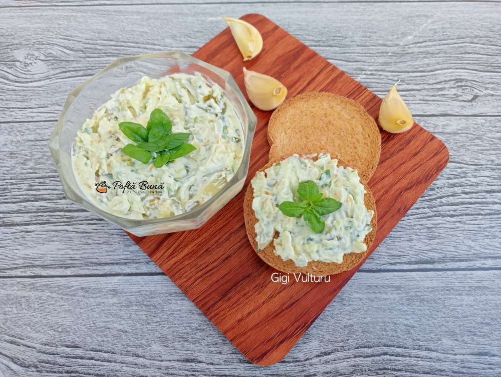 Crema de usturoi pentru bruschete