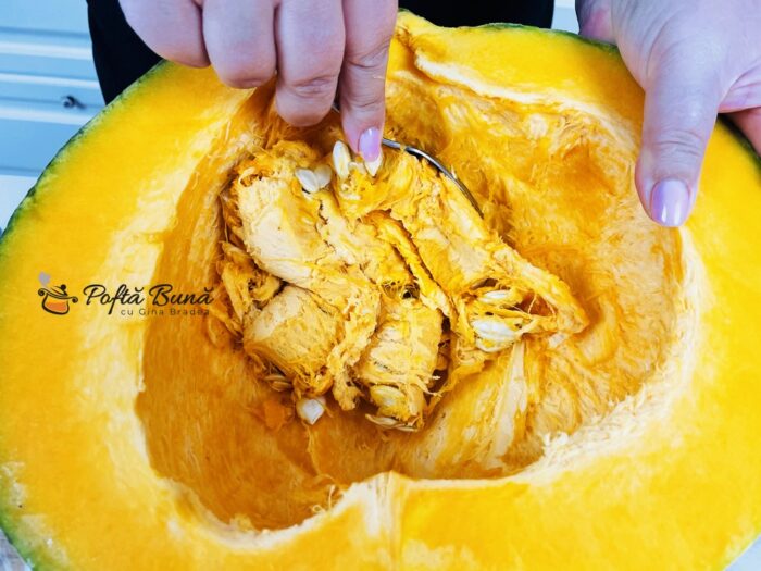 Dovleac copt la cuptor - dovleac placintar sau turcesc Dovleac copt la cuptor dovleac placintar dovleac turcesc cu miere si scortisoara gina bradea 3 700x525 - Dovleac copt la cuptor - dovleac placintar sau turcesc