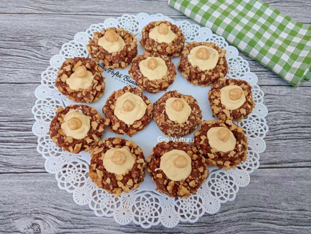 Desert din biscuiti, nuci si ciocolata