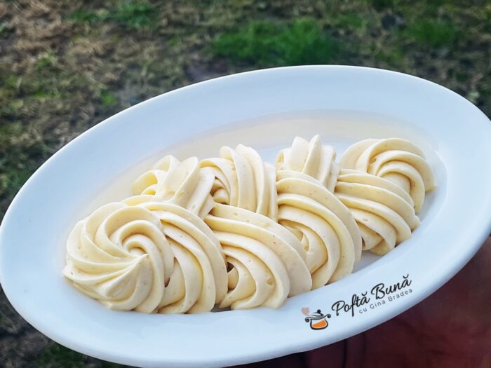 Crema de vanilie cu unt