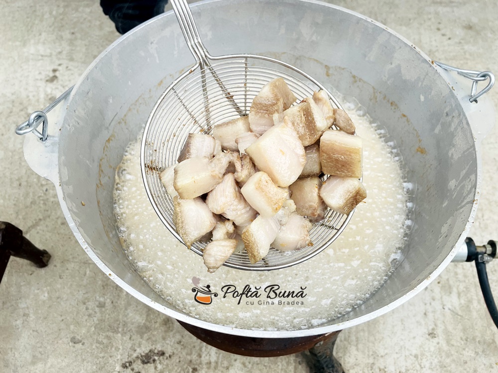 Jumari si untura de porc reteta traditionala gina bradea 10 - Jumari si untura de porc