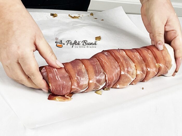 Muschiulet de porc umplut cu ciuperci, la cuptor Muschiulet de porc umplut cu ciuperci, la cuptor