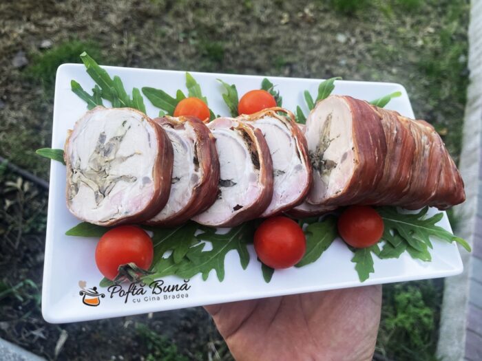 Muschiulet de porc umplut cu ciuperci, la cuptor