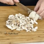 Muschiulet de porc umplut cu ciuperci Muschiulet de porc umplut cu ciuperci la cuptor reteta gina bradea 3 150x150 - Muschiulet de porc umplut cu ciuperci