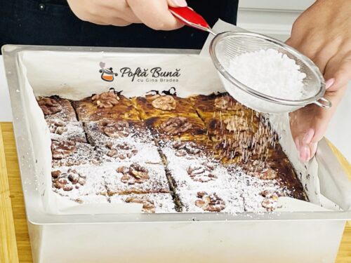 Prajitura cu aluat fraged, gem si nuca