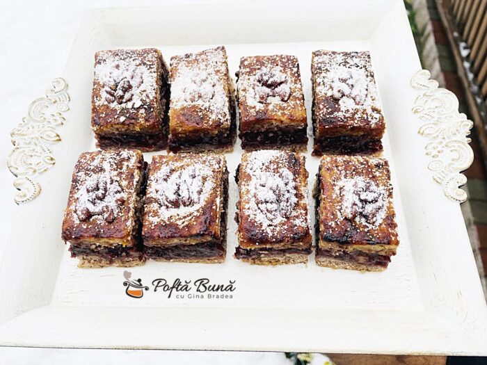 Prajitura cu gem si bezea Prajitura cu aluat fraged gem si nuca reteta de post gina bradea 12 700x525 - Prajitura cu gem si bezea