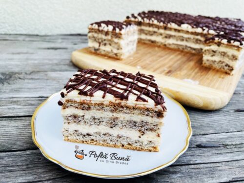 Prajitura cu blat de nuca si crema de vanilie