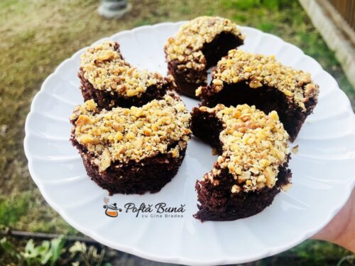 Prajitura semiluna cu ciocolata si nuca