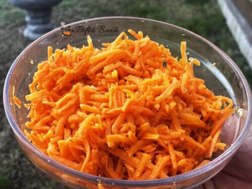 Salata de morcovi coreeana Salata de morcovi coreeana
