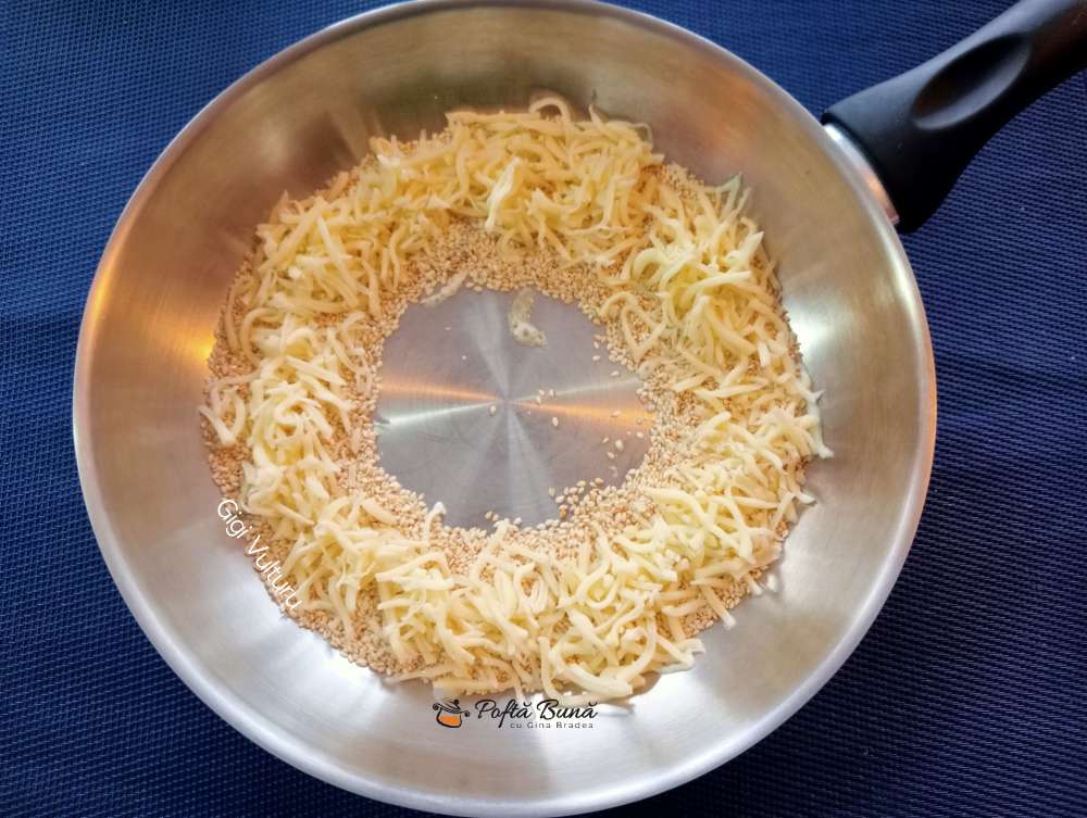 Oua cu mozzarella si susan