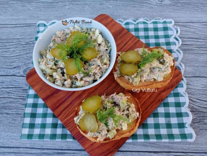 Bruschete cu rosii cherry, ardei si dovlecei pasta de ton bruschete reteta gina bradea 1 697x525 - Bruschete cu rosii cherry, ardei si dovlecei