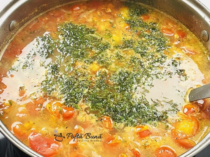 Ciorba de varza dulce cu aripioare de pui sau curcan Ciorba de varza dulce cu aripioare de pui sau curcan