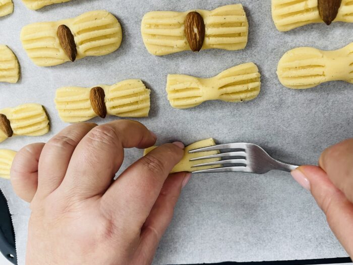 Fursecuri fundite modelate cu furculita