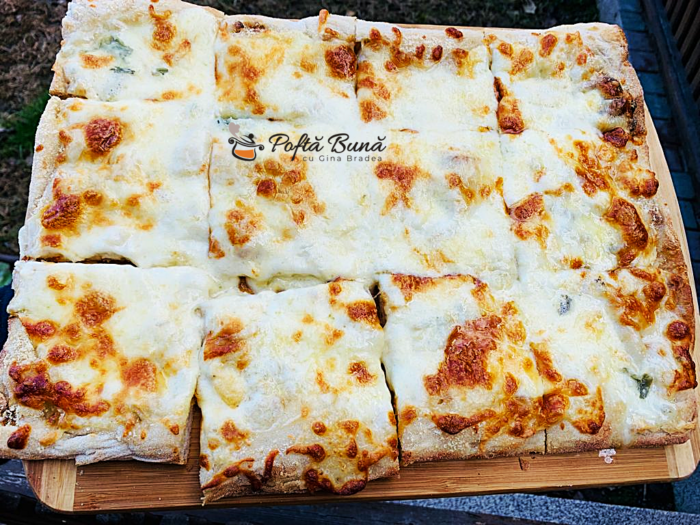 Pizza quattro formaggi Pizza quattro formaggi